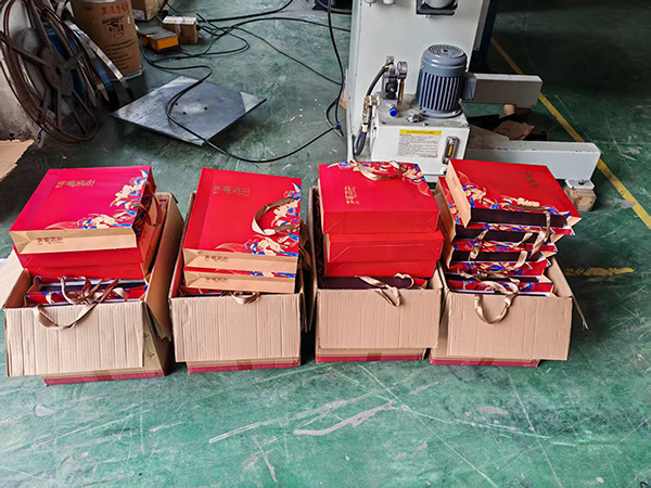 金铸机械中秋温情时刻：匠心月圆 礼暖人心